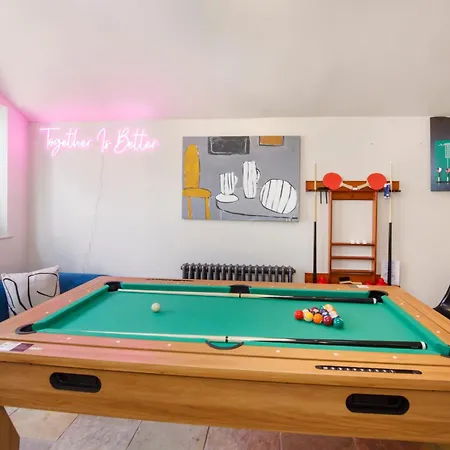 Minster House - Group Hot Tub * York