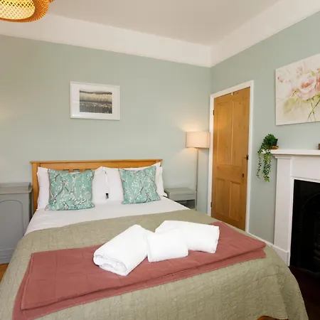 Minster House - Group Hot Tub * York