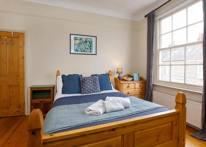 Minster House - Group Hot Tub