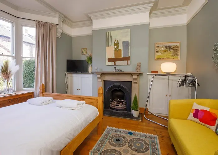 Minster House - Group Hot Tub