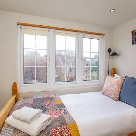 Minster House - Group Hot Tub York